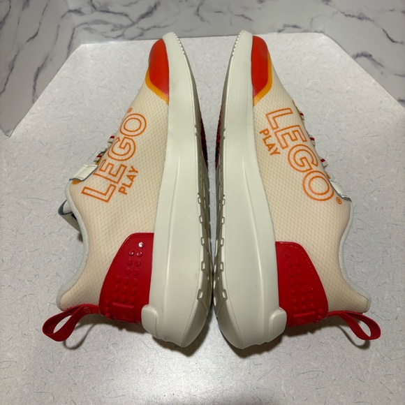 adidas NIB x LEGO Racer TR EL K Shoes-Size: 5 1/2-Color: Ecru Tint Bahia Orange - Picture 2 of 8
